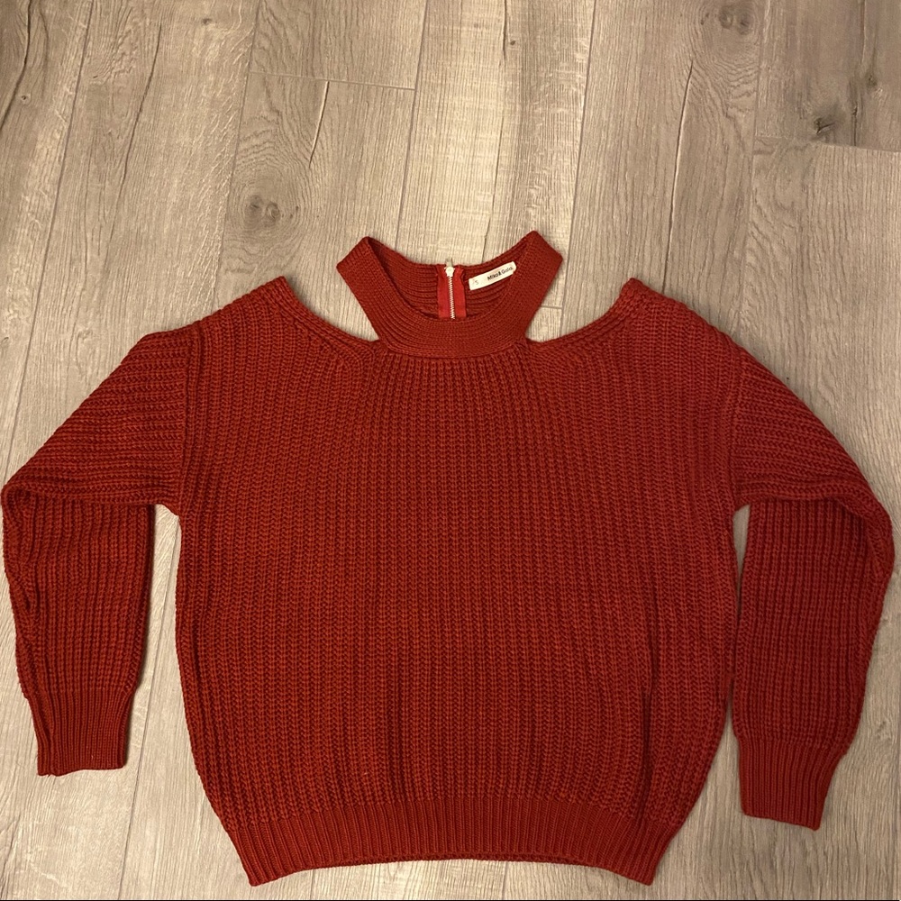 Burgandy cold shoulder sweater, small